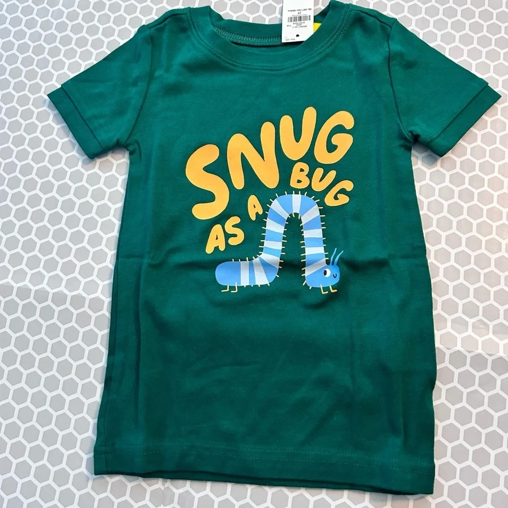 NWT Old Navy Forest Green Short Sleeve Pajama Set with Bug Graphic.  Size 3T